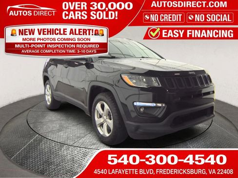 Used 2019 Jeep Compass Latitude w/ Cold Weather Group AWD/4WD image 1