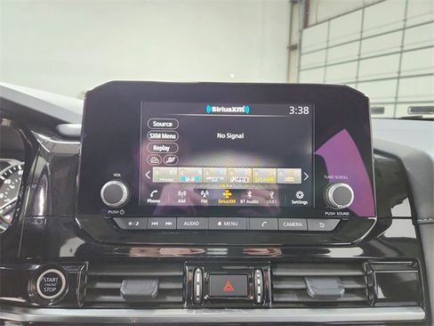 Used 2024 Nissan Pathfinder SV w/ Lighting Package (N92) image 27