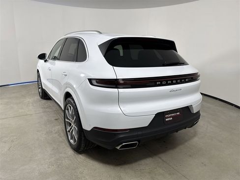 New 2026 Porsche Cayenne image 3