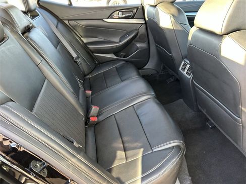 Used 2023 Nissan Maxima SV w/ Floor Mat Group image 11