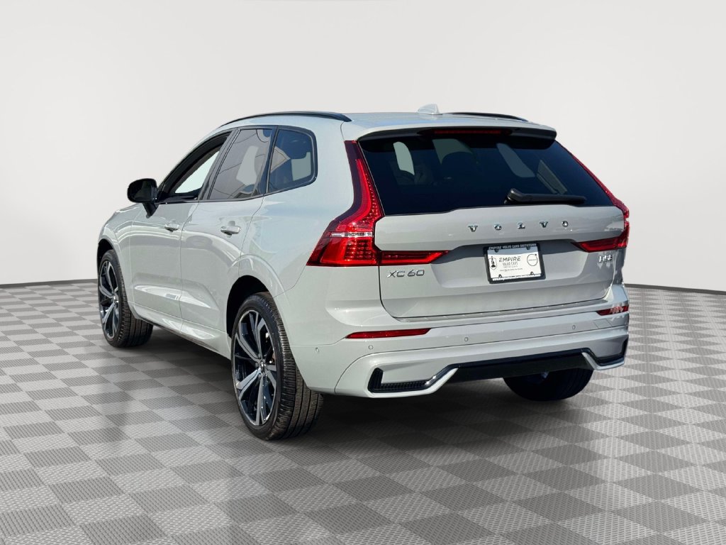 Used 2025 Volvo XC60 B5 Ultra w/ Protection Package Premier AWD/4WD image 5