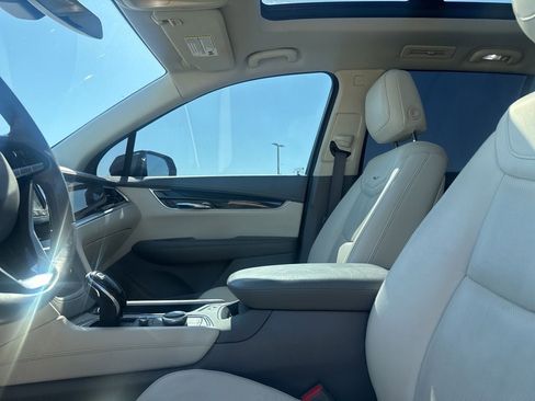 Used 2020 Cadillac XT6 Premium Luxury FWD image 38