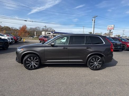 Used 2023 Volvo XC90 B6 Plus w/ Protection Package image 4