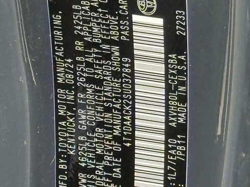 Used 2025 Toyota Camry SE image 30