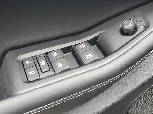 New 2025 Jeep Grand Cherokee Altitude image 22