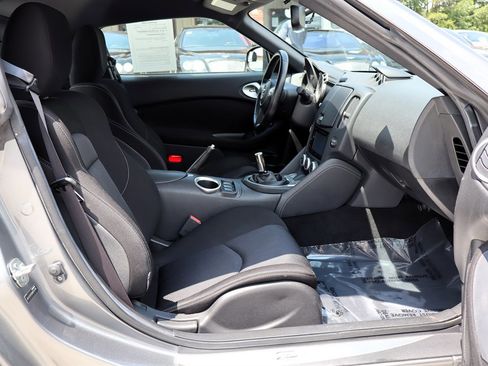 Used 2011 Nissan 370Z Coupe w/ Sport Pkg RWD image 22