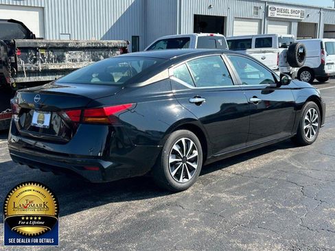 Used 2024 Nissan Altima 2.5 S image 5