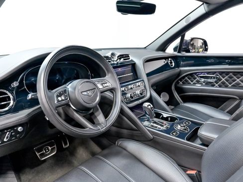 Used 2021 Bentley Bentayga w/ First Edition Specification AWD/4WD image 8