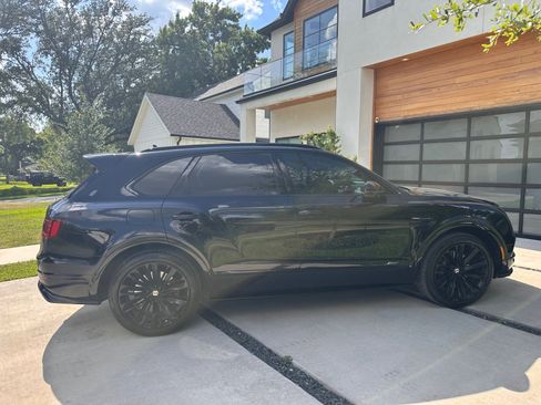 Used 2020 Bentley Bentayga Speed AWD/4WD image 4