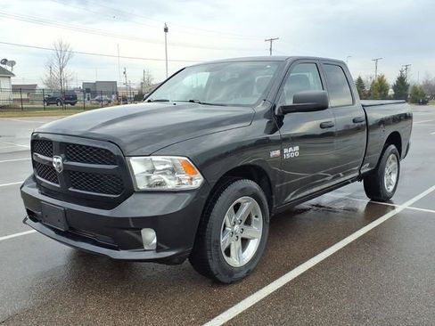 Used 2017 RAM 1500 Express image 1