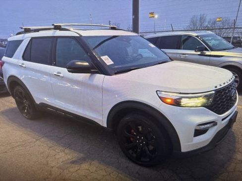 Used 2020 Ford Explorer ST w/ ST Street Pack image 5