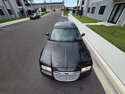 Used 2007 Chrysler 300 RWD image 3