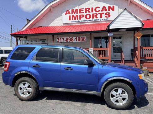 Used 2011 Ford Escape XLT w/ 201A Rapid Spec Order Code AWD/4WD image 1