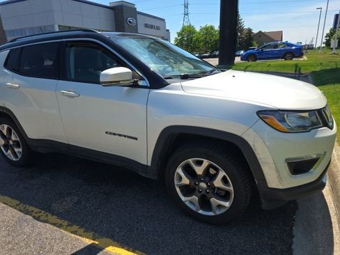 Used 2018 Jeep Compass Limited w/ Navigation Group AWD/4WD image 1