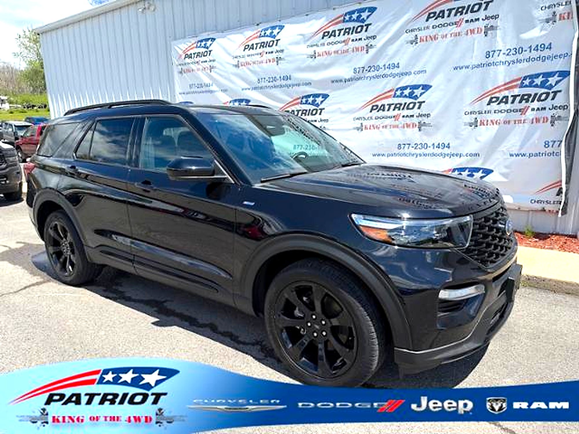 Used 2023 Ford Explorer ST-Line w/ Class IV Trailer Tow Package AWD/4WD image 1