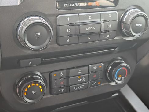 Used 2018 Ford F150 XLT w/ Equipment Group 302A Luxury RWD image 20