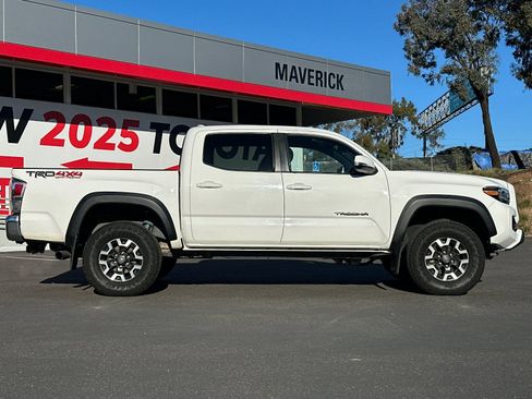 Used 2022 Toyota Tacoma TRD Off-Road image 6