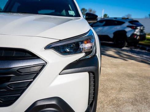 Certified 2025 Subaru Outback Premium image 3