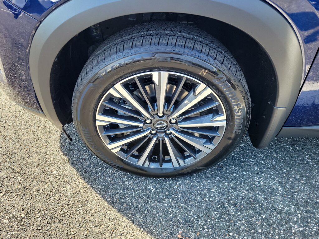 New 2026 Nissan Pathfinder Platinum FWD image 5
