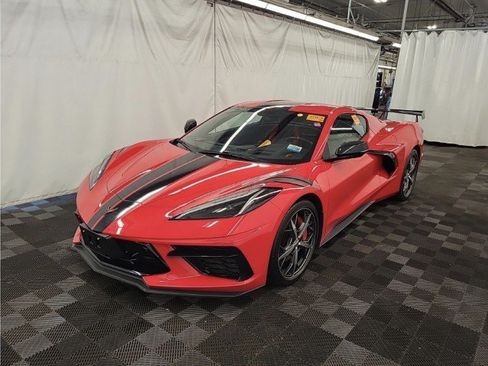 Used 2020 Chevrolet Corvette Stingray Preferred Cpe w/ 2LT Preferred Equipment Group RWD image 4