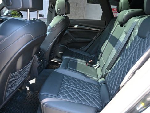 Used 2020 Audi SQ5 Premium Plus w/ Premium Plus Package AWD/4WD image 19