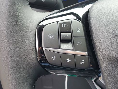 New 2025 Ford Escape SE w/ Class II Trailer Tow Package image 16