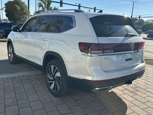 New 2026 Volkswagen Atlas SEL image 9