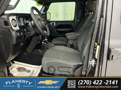 Used 2025 Jeep Wrangler Unlimited Sport AWD/4WD image 9