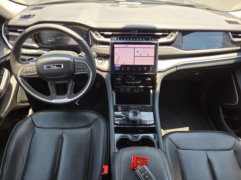 Used 2023 Jeep Grand Cherokee 4WD 4xe image 21