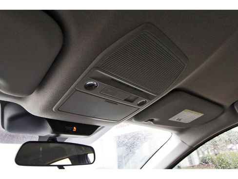 New 2025 Nissan Kicks SR w/ Illumination Package FWD image 16