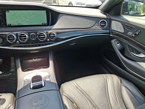 Used 2017 Mercedes-Benz S 63 AMG 4MATIC Sedan image 11
