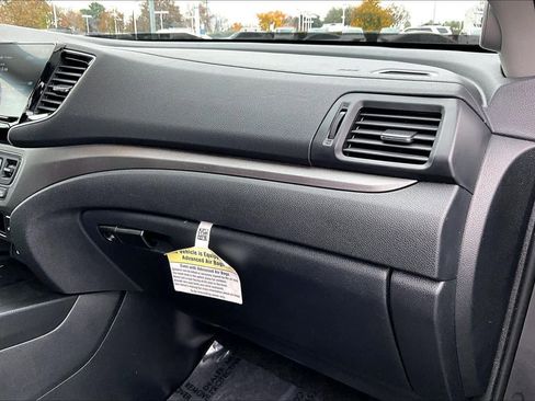 Used 2024 Honda Ridgeline RTL image 17