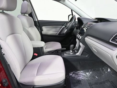 Used 2017 Subaru Forester 2.5i Premium AWD/4WD image 16