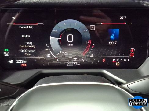 Used 2025 GMC Acadia Elevation image 12