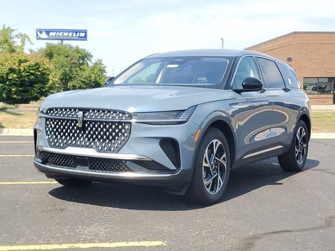New 2026 Lincoln Nautilus Premier w/ Equipment Group 102A AWD/4WD image 2