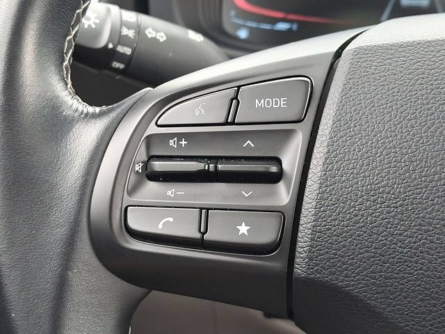 Certified 2024 Hyundai Venue SEL FWD image 21