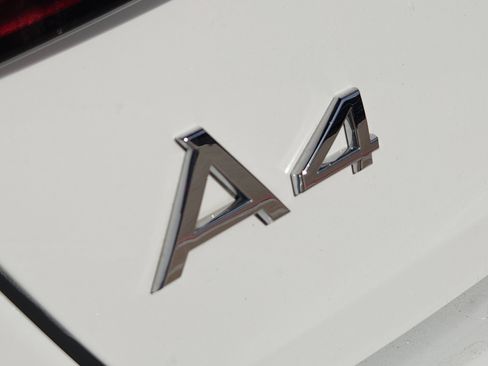 Used 2024 Audi A4 2.0T Premium w/ Convenience Package image 10
