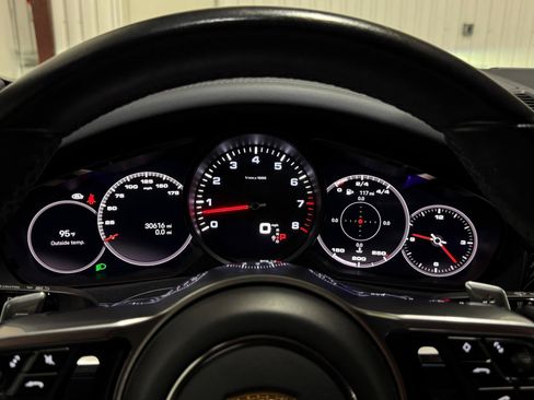 Used 2022 Porsche Cayenne Coupe AWD/4WD image 36