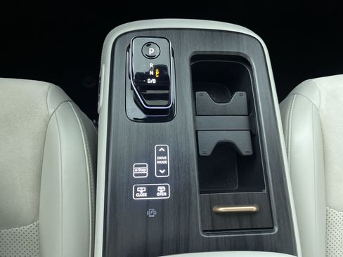 Certified 2024 Nissan Ariya AWD image 22