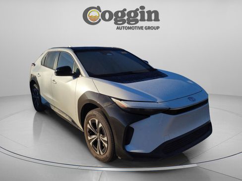 Used 2024 Toyota bZ4X XLE image 6