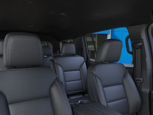 New 2026 Chevrolet Traverse LT w/ Driver Confidence Package image 24