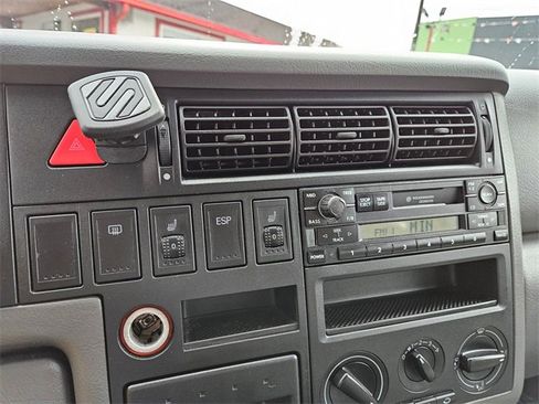 Used 2001 Volkswagen Eurovan MV image 18