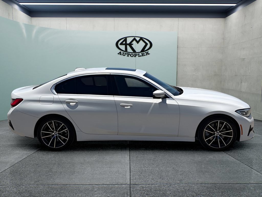 Used 2020 BMW 330i Sedan w/ Convenience Package RWD image 2