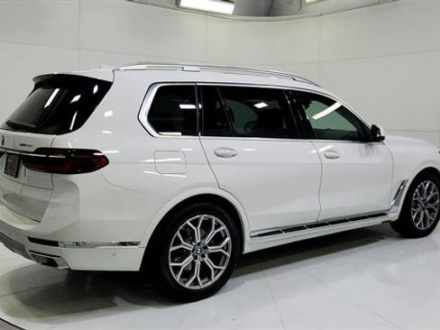 Used 2026 BMW X7 xDrive40i AWD/4WD image 8