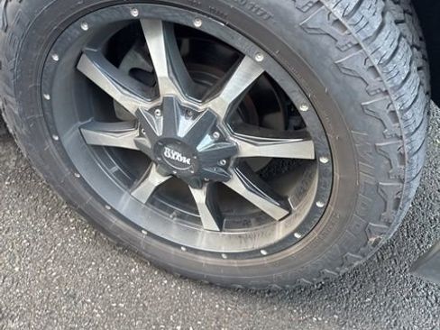 Used 2016 Chevrolet Tahoe LT w/ Luxury Package image 9