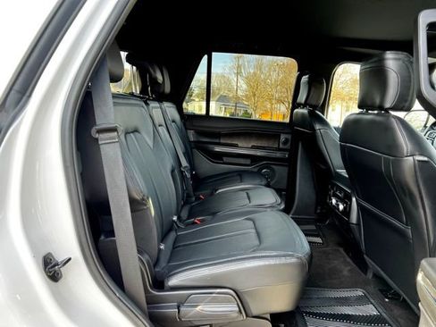 Used 2020 Ford Expedition Limited image 21