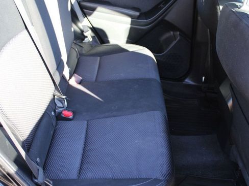 Used 2017 Subaru Forester 2.5i Premium w/ All-Weather Package image 17