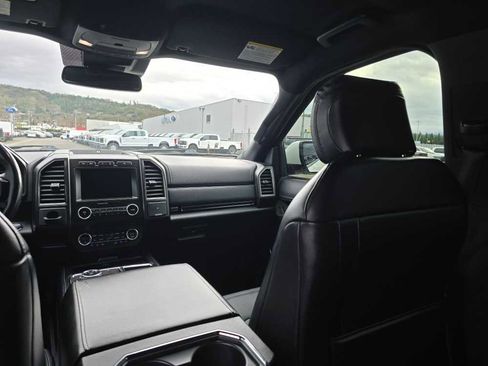 Used 2020 Ford Expedition Limited image 14