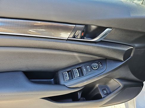 Used 2022 Honda Accord Sport image 12