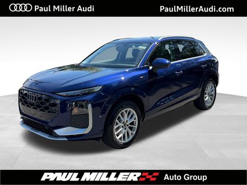 New 2026 Audi Q3 quattro 2.0T AWD/4WD image 1